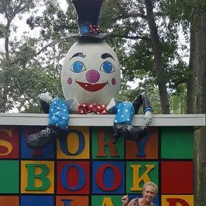 Meet your Posher, Jennique